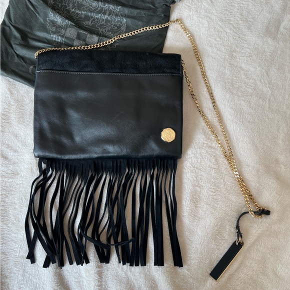 Vince Camuto 100% Leather crossbody - Picture 6 of 8